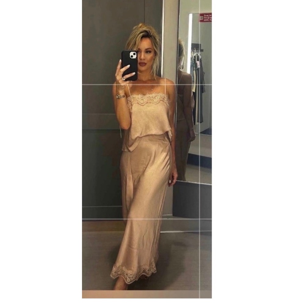A New Day Slip Skirt M Pink NEW Lace Trim Satin Midi Crinkle 018 05 3354